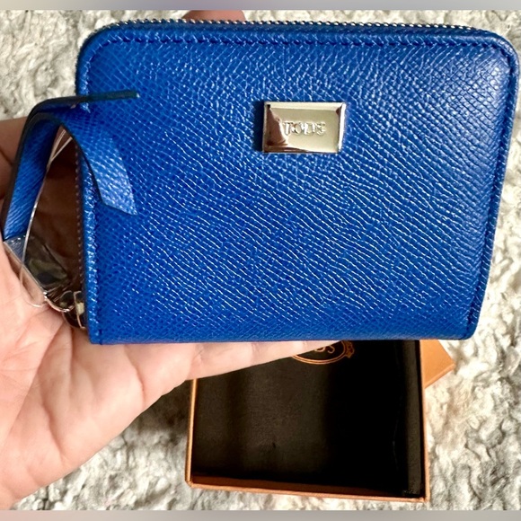 Tumi Handbags - ‼️RARE‼️🎸💯AUTH. TOD’S🎸🔥NWT🔥Small Blue Pebbled Leather Zip Around Wallet